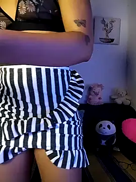 Suzanelee1 online show from 01-17-26, 12:59