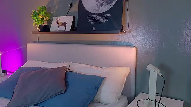 KeendraFox  online show from 10-30-25, 10:16