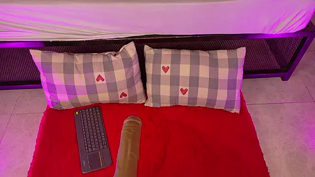 KeendraFox  online show from 02-21-26, 11:11