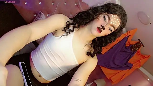 Sophia Stonee online show from 10-22-25, 10:59