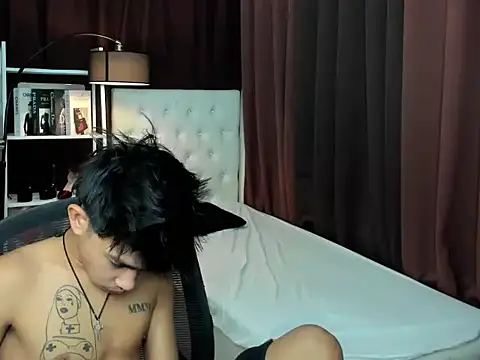 Snapshot of UncensoredCock chatting on 10-12-25, 06:29 UncensoredCock online show from 10-12-25, 06:29