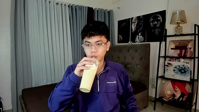 Snapshot of UncensoredCock chatting on 10-25-25, 04:46 UncensoredCock online show from 10-25-25, 04:46