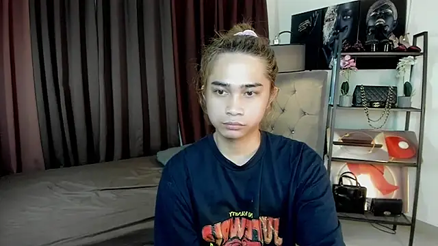 Snapshot of UncensoredCock chatting on 11-07-25, 05:02 UncensoredCock online show from 11-07-25, 05:02