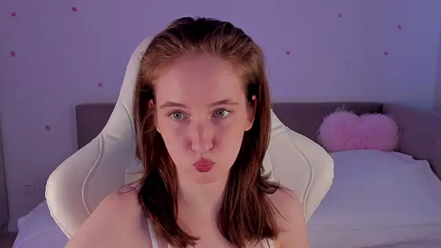 Snapshot of CrystalSoul_ chatting on 10-02-25, 10:55 CrystalSoul online show from 10-02-25, 10:55