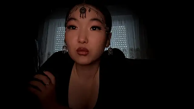 EmmaLeexth online show from 01-18-26, 07:34