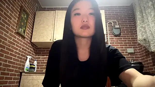 EmmaLeexth online show from 02-10-26, 02:10