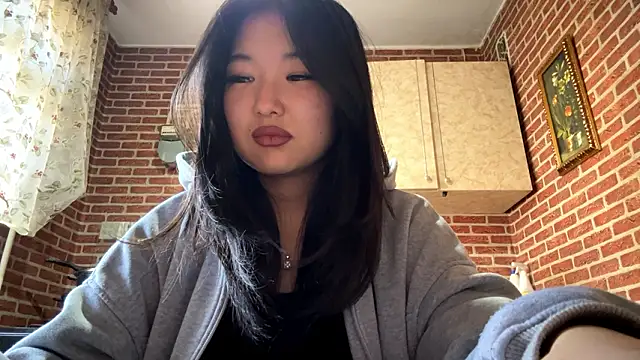 EmmaLeexth online show from 03-25-26, 10:21