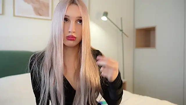 Laura Obsidian online show from 09-22-25, 08:05