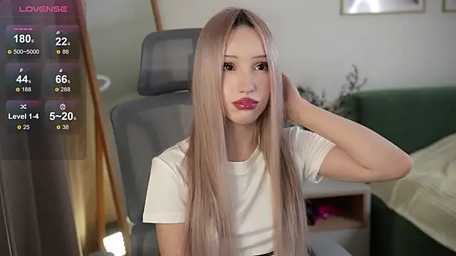 Laura Obsidian online show from 10-15-25, 02:39