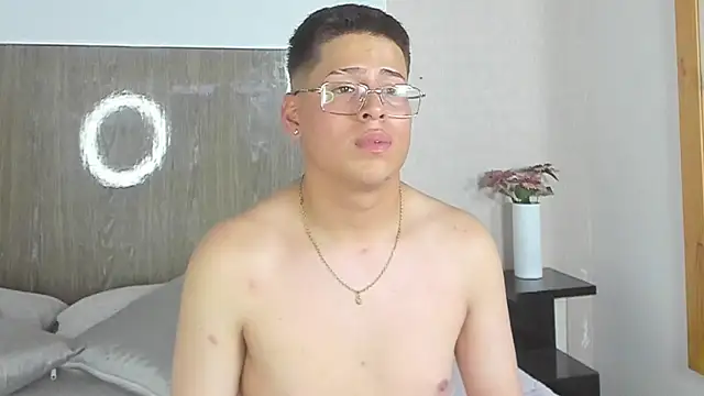 davidcruz16 online show from 09-25-25, 02:59