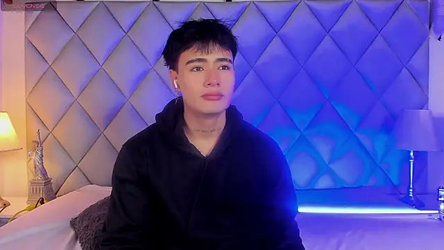 Clement Reyes online show from 11-15-25, 01:18