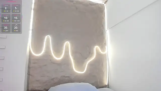 Naomy gyal online show from 10-18-25, 06:52