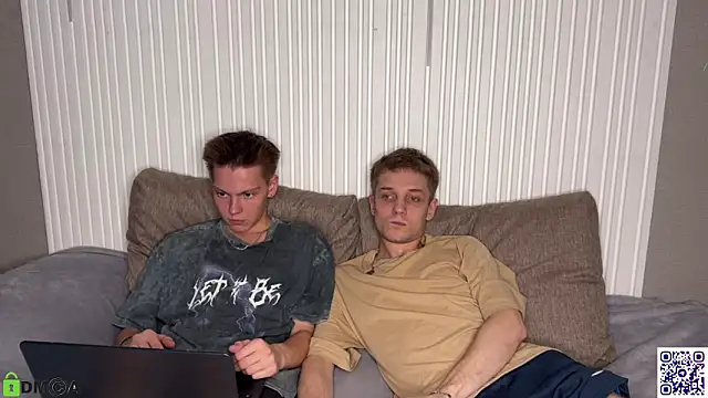 Snapshot of Eaton_ chatting on 10-13-25, 03:45 Eaton online show from 10-13-25, 03:45