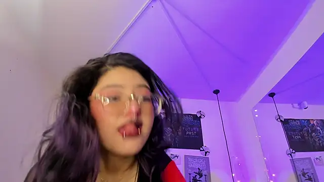 SabrinaV  online show from 06-04-26, 11:27