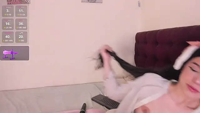 Snapshot of Dulcee_1 chatting on 03-07-26, 11:18 Dulcee 1 online show from 03-07-26, 11:18