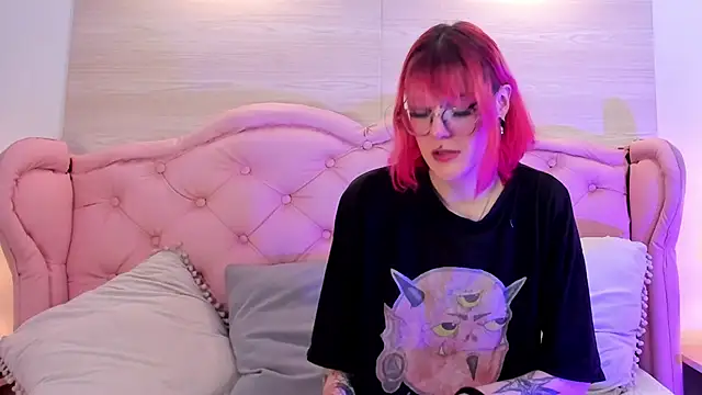 Rossiie Hunt  online show from 09-29-25, 05:40