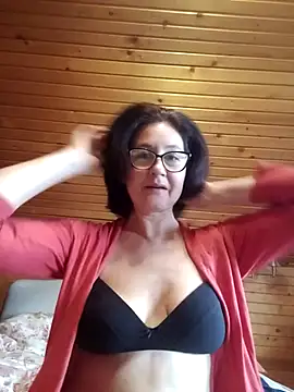 vikimoon11 online show from 10-31-25, 01:12