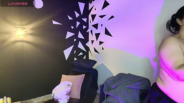 Snapshot of AgataThompson_ chatting on 10-17-25, 07:27 AgataThompson online show from 10-17-25, 07:27