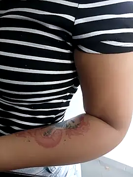 little onixx online show from 02-11-26, 04:56