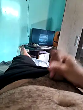 Snapshot of trevixx_ chatting on 09-20-25, 04:52 trevixx online show from 09-20-25, 04:52
