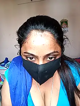 queendivya online show from 05-10-26, 04:17