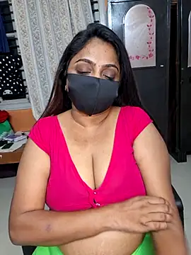 queendivya online show from 05-19-26, 04:46