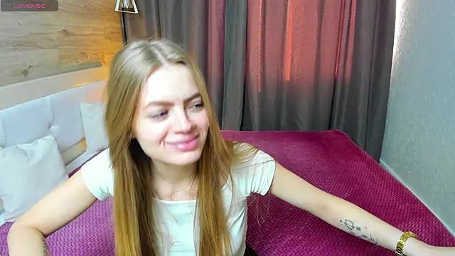 Alisa Glamour online show from 10-16-25, 12:17