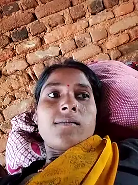 Snapshot of Hot_reshmaji chatting on 04-15-26, 06:31 Hot reshmaji online show from 04-15-26, 06:31