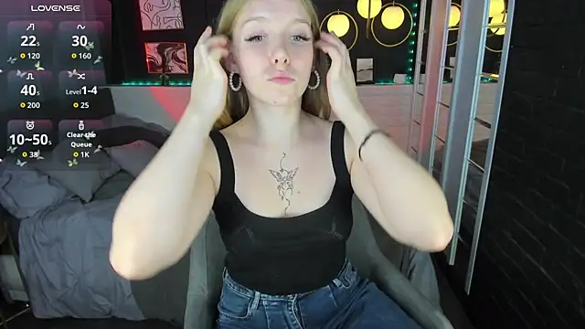 Snapshot of Layla_Glam chatting on 10-01-25, 01:39 Layla Glam online show from 10-01-25, 01:39