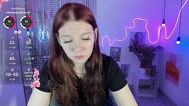 Snapshot of Layla_Glam chatting on 10-20-25, 05:41 Layla Glam online show from 10-20-25, 05:41