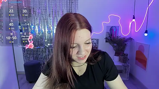 Snapshot of Layla_Glam chatting on 10-20-25, 05:46 Layla Glam online show from 10-20-25, 05:46