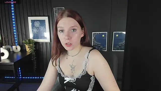 Snapshot of Layla_Glam chatting on 11-01-25, 05:20 Layla Glam online show from 11-01-25, 05:20