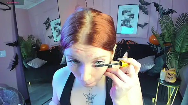 Snapshot of Layla_Glam chatting on 11-03-25, 05:31 Layla Glam online show from 11-03-25, 05:31