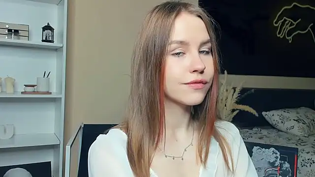 MaliaBourraine online show from 05-13-26, 07:17