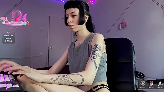 hello veronica online show from 09-24-25, 11:02