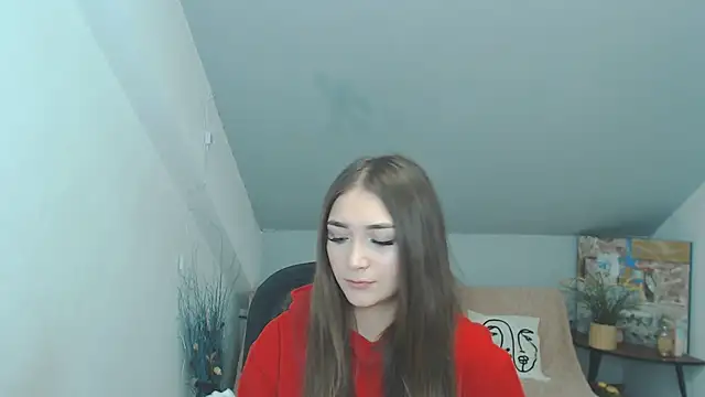 Snapshot of EllaClarke chatting on 11-14-25, 04:17 EllaClarke online show from 11-14-25, 04:17