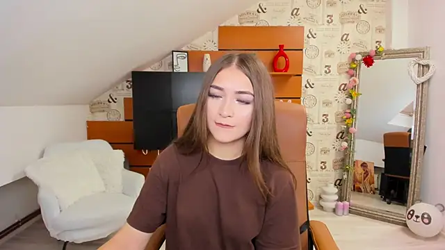 Snapshot of EllaClarke chatting on 12-01-25, 09:03 EllaClarke online show from 12-01-25, 09:03