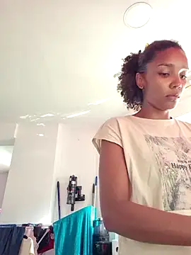 Snapshot of NyahMoon chatting on 10-20-25, 08:15 NyahMoon online show from 10-20-25, 08:15