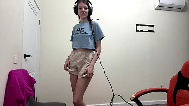 Elira Breeze online show from 02-02-26, 12:37