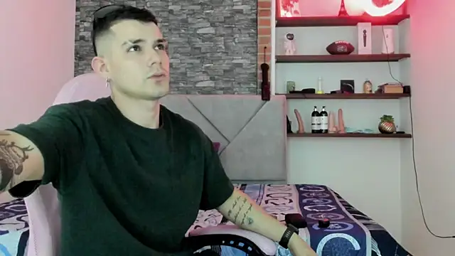 BooyHott  online show from 01-08-26, 08:11