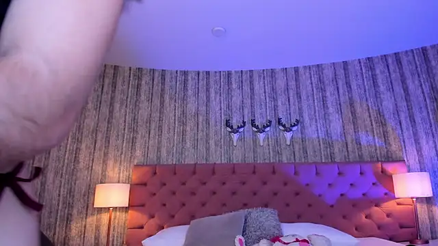 LiaaTurner online show from 09-29-25, 08:57