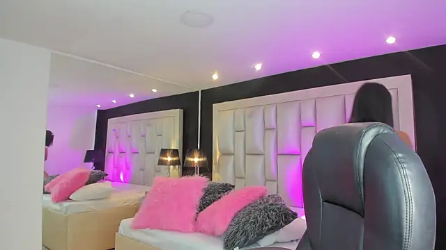 LuisaJonnes  online show from 03-22-26, 04:10