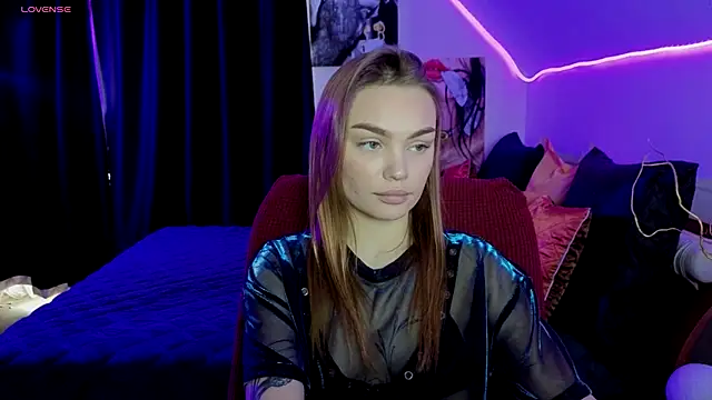 KitsyMoore online show from 10-25-25, 01:29