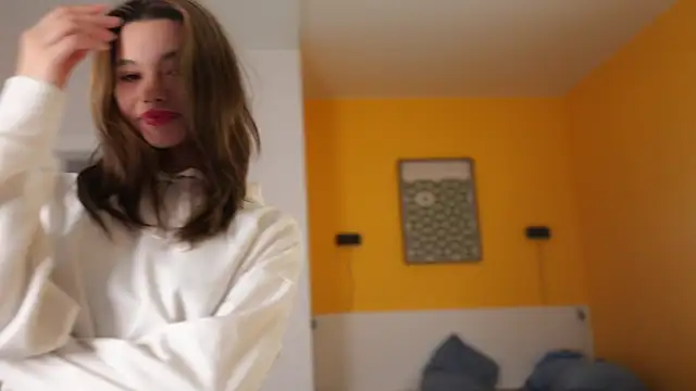 Snapshot of lovekissmes chatting on 10-26-25, 02:12 lovekissmes online show from 10-26-25, 02:12