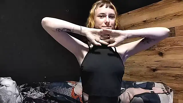 JenaeRadloff online show from 10-20-25, 04:24