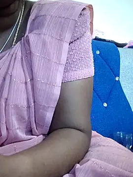 sweetqueen143 online show from 10-03-25, 05:54