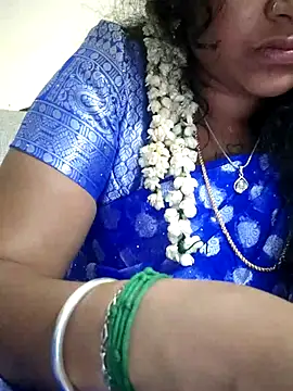 sweetqueen143 online show from 10-06-25, 06:27