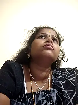 sweetqueen143 online show from 10-09-25, 04:38