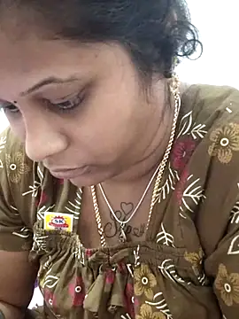 sweetqueen143 online show from 02-08-26, 11:57