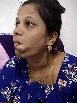 sweetqueen143 online show from 05-12-26, 03:20
